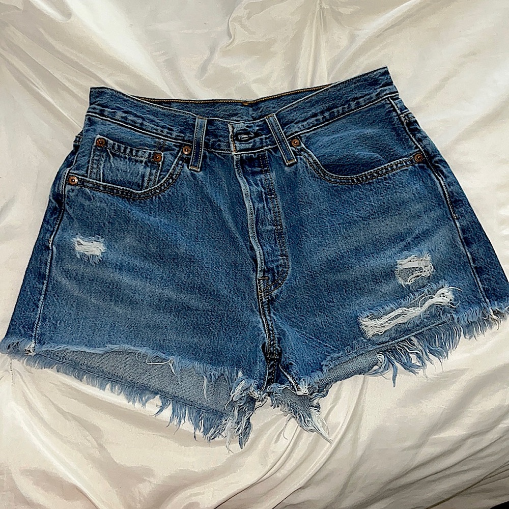 Light blue Levi’s shorts